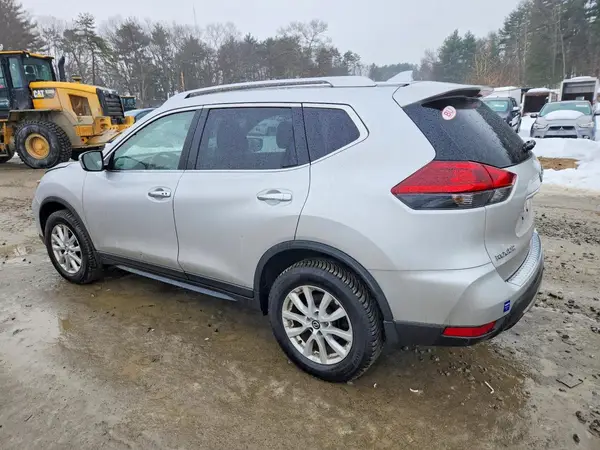 JN8AT2MV8JW354736 2018 NISSAN ROGUE - Image 2