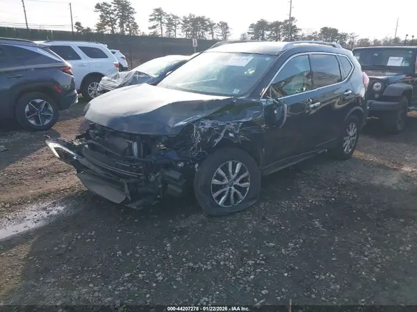JN8AT2MV8JW354803 2018 NISSAN ROGUE - Image 2