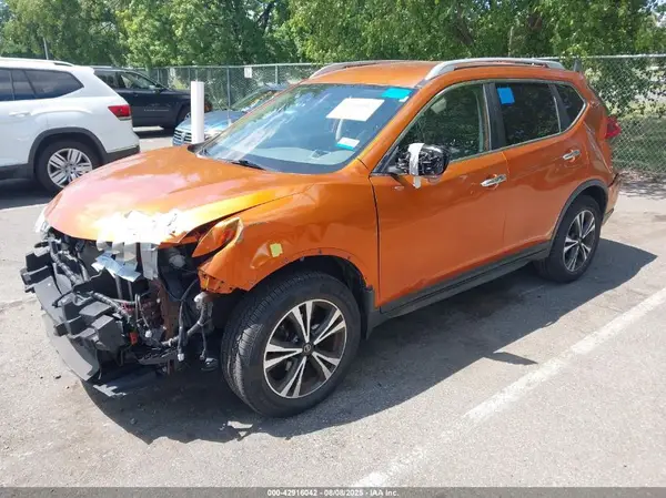 JN8AT2MV8KW370257 2019 NISSAN ROGUE - Image 2