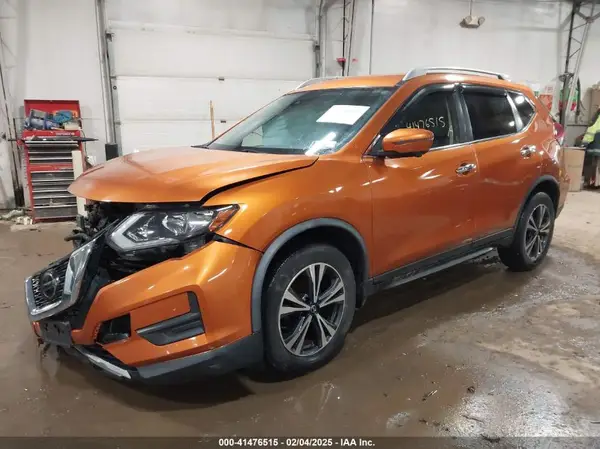 JN8AT2MV8KW370341 2019 NISSAN ROGUE - Image 2