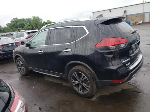 JN8AT2MV8KW370601 2019 NISSAN ROGUE - Image 2