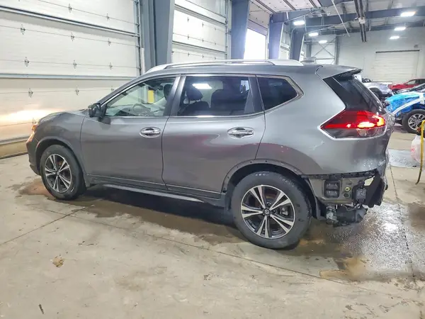 JN8AT2MV8KW371490 2019 NISSAN ROGUE - Image 2