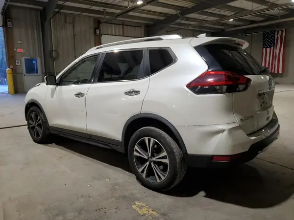 JN8AT2MV8KW373613 2019 NISSAN ROGUE - Image 2