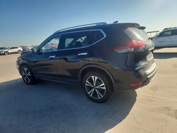 JN8AT2MV8KW374129 2019 NISSAN ROGUE - Image 2