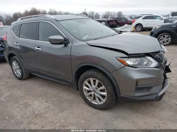 JN8AT2MV8KW374714 2019 NISSAN ROGUE - Image 1