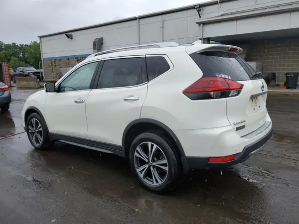 JN8AT2MV8KW374728 2019 NISSAN ROGUE - Image 2