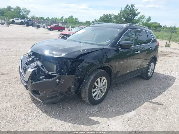 JN8AT2MV8KW376124 2019 NISSAN ROGUE - Image 2