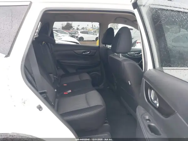 JN8AT2MV8KW377399 2019 NISSAN ROGUE - Image 8
