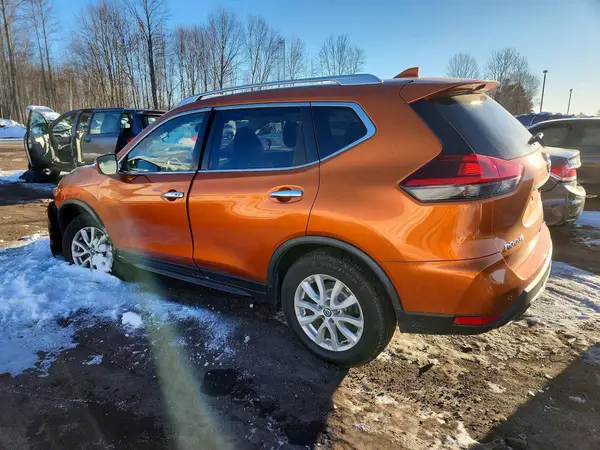 JN8AT2MV8KW377502 2019 NISSAN ROGUE - Image 2