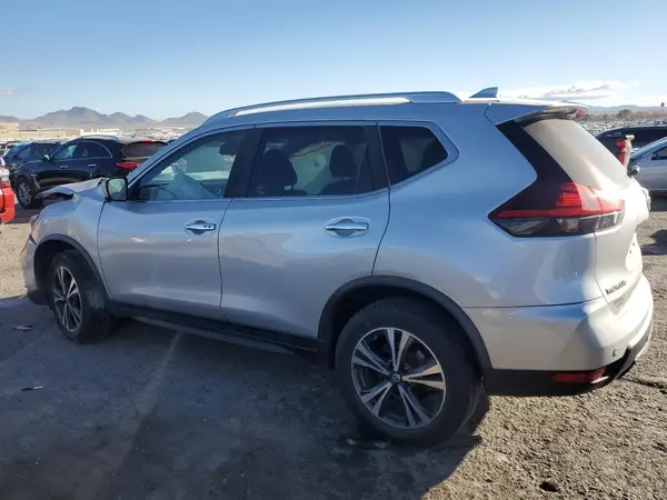 JN8AT2MV8KW378519 2019 NISSAN ROGUE - Image 2