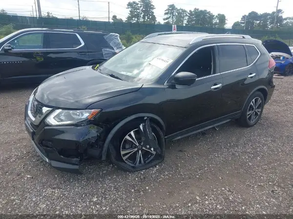 JN8AT2MV8KW378729 2019 NISSAN ROGUE - Image 2