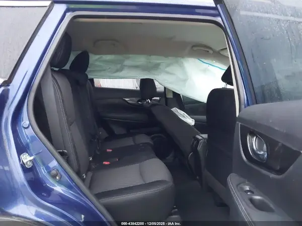 JN8AT2MV8KW379556 2019 NISSAN ROGUE - Image 8