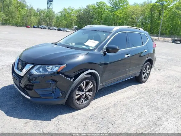 JN8AT2MV8KW379699 2019 NISSAN ROGUE - Image 2
