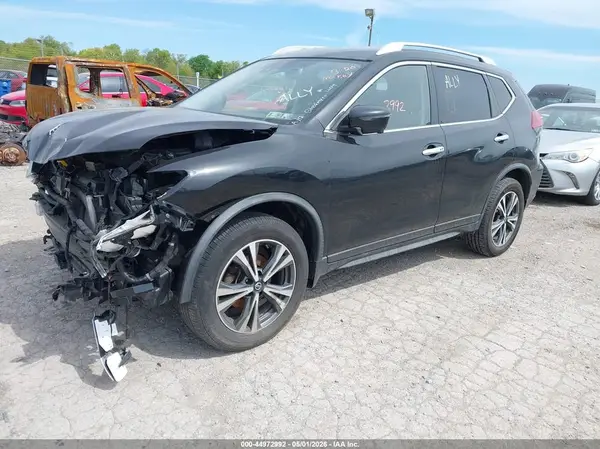 JN8AT2MV8KW381887 2019 NISSAN ROGUE - Image 2