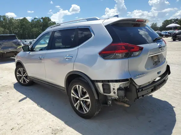 JN8AT2MV8KW382960 2019 NISSAN ROGUE - Image 2