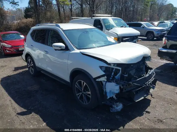 JN8AT2MV8KW385485 2019 NISSAN ROGUE - Image 1