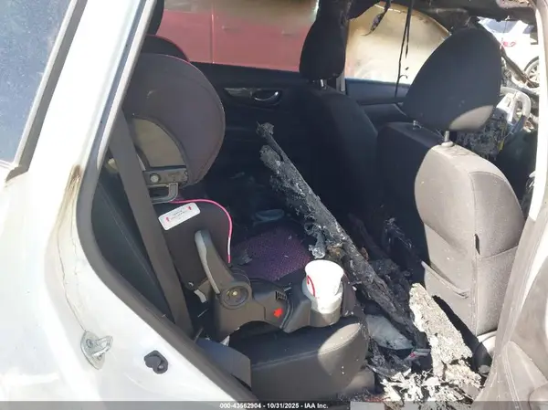 JN8AT2MV8KW385602 2019 NISSAN ROGUE - Image 8
