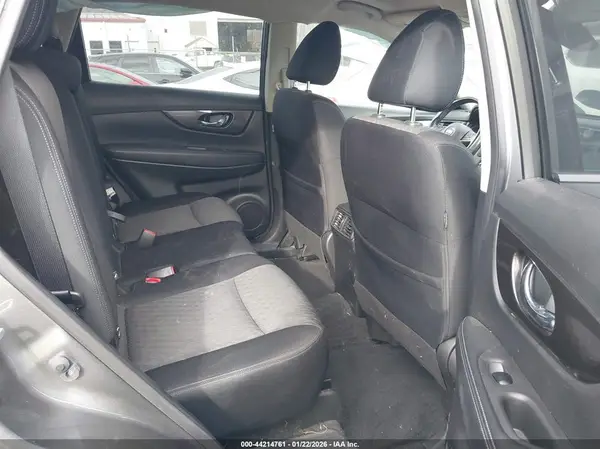 JN8AT2MV8KW385972 2019 NISSAN ROGUE - Image 8
