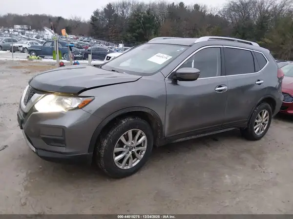 JN8AT2MV8KW389715 2019 NISSAN ROGUE - Image 2