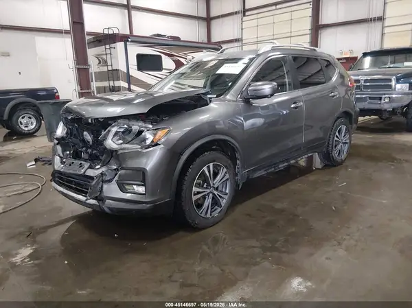 JN8AT2MV8KW390007 2019 NISSAN ROGUE - Image 2