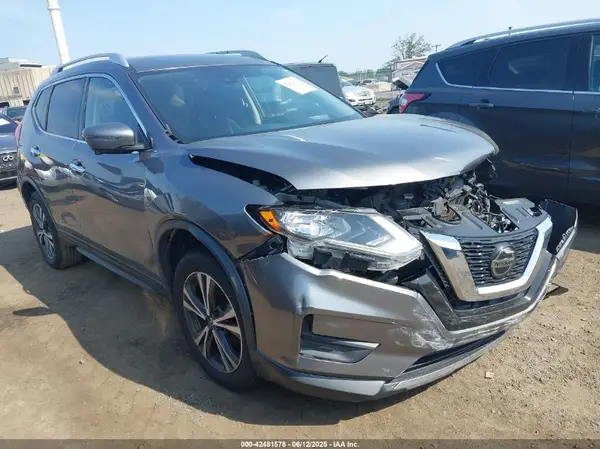 JN8AT2MV8KW392565 2019 NISSAN ROGUE - Image 1