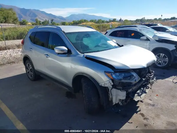 JN8AT2MV8KW394722 2019 NISSAN ROGUE - Image 1