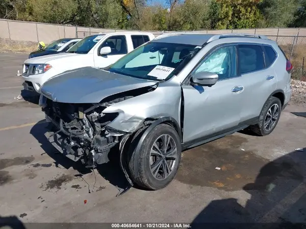 JN8AT2MV8KW394722 2019 NISSAN ROGUE - Image 2
