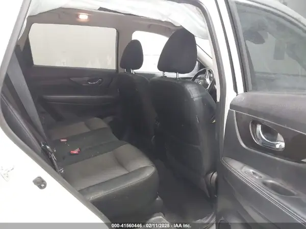 JN8AT2MV8KW397796 2019 NISSAN ROGUE - Image 8
