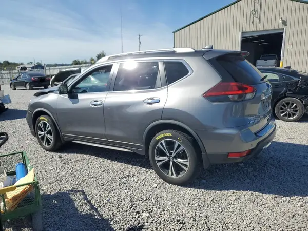 JN8AT2MV8KW398074 2019 NISSAN ROGUE - Image 2