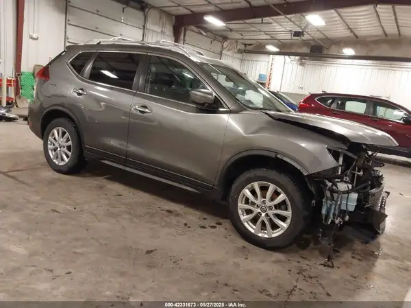 JN8AT2MV8LW100110 2020 NISSAN ROGUE - Image 1