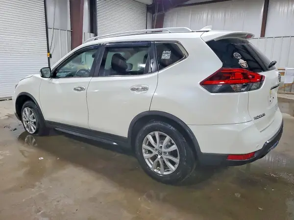 JN8AT2MV8LW108904 2020 NISSAN ROGUE - Image 2