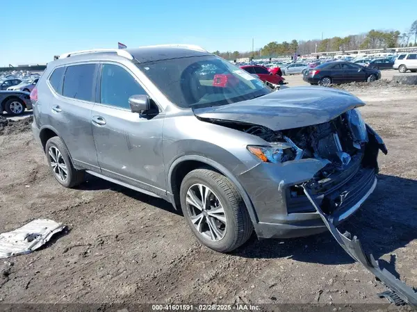 JN8AT2MV8LW114301 2020 NISSAN ROGUE - Image 1