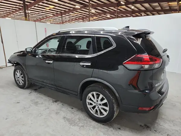 JN8AT2MV8LW115075 2020 NISSAN ROGUE - Image 2