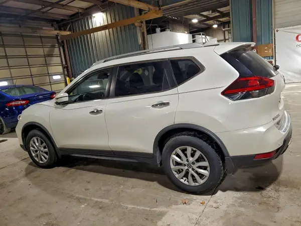 JN8AT2MV8LW121734 2020 NISSAN ROGUE - Image 2