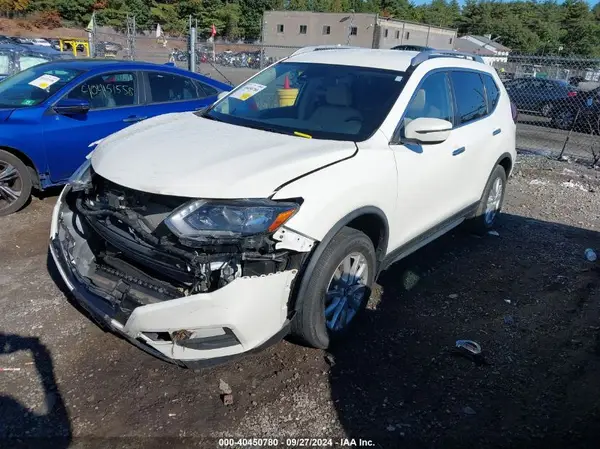JN8AT2MV8LW137609 2020 NISSAN ROGUE - Image 2