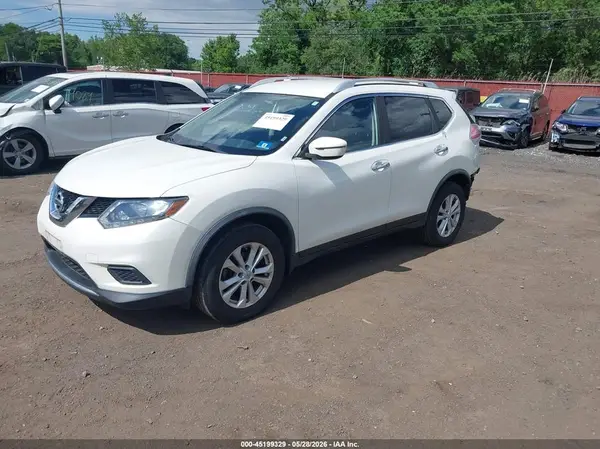JN8AT2MV9GW135776 2016 NISSAN ROGUE - Image 2