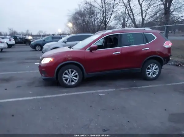 JN8AT2MV9GW145028 2016 NISSAN ROGUE - Image 2