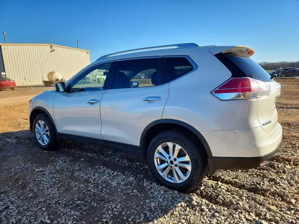 JN8AT2MV9GW146857 2016 NISSAN ROGUE - Image 2