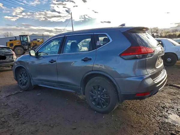 JN8AT2MV9HW003943 2017 NISSAN ROGUE - Image 2