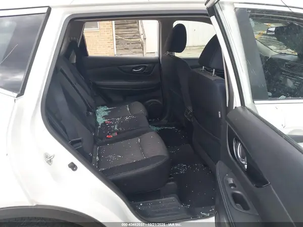 JN8AT2MV9HW007331 2017 NISSAN ROGUE - Image 8