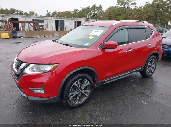 JN8AT2MV9HW007796 2017 NISSAN ROGUE - Image 2