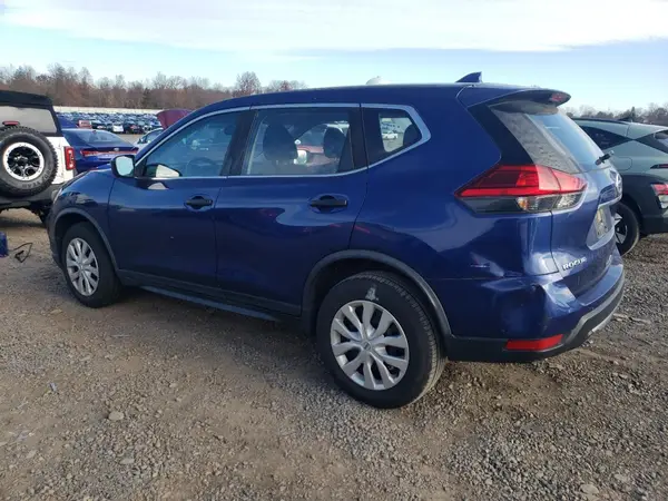 JN8AT2MV9HW008155 2017 NISSAN ROGUE - Image 2