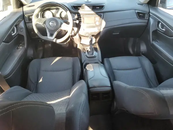 JN8AT2MV9HW010813 2017 NISSAN ROGUE - Image 8