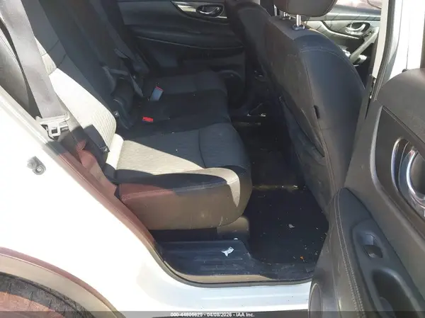 JN8AT2MV9HW011735 2017 NISSAN ROGUE - Image 8