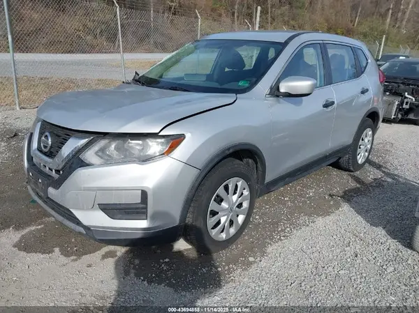 JN8AT2MV9HW013310 2017 NISSAN ROGUE - Image 2