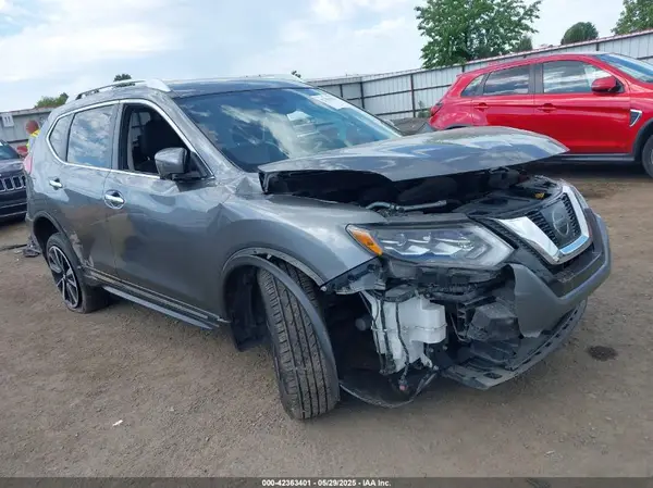 JN8AT2MV9HW018040 2017 NISSAN ROGUE - Image 1
