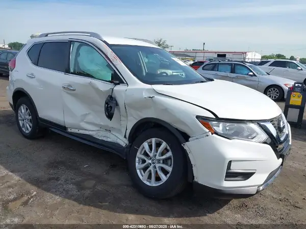 JN8AT2MV9HW018118 2017 NISSAN ROGUE - Image 1