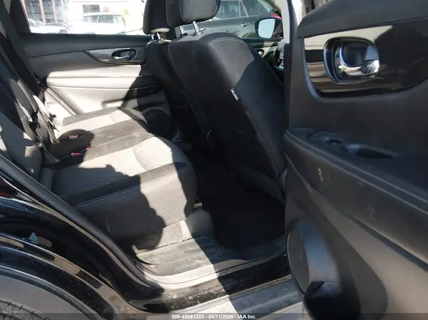 JN8AT2MV9HW019155 2017 NISSAN ROGUE - Image 8