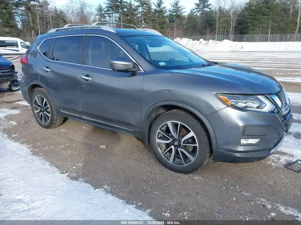 JN8AT2MV9HW019463 2017 NISSAN ROGUE - Image 1