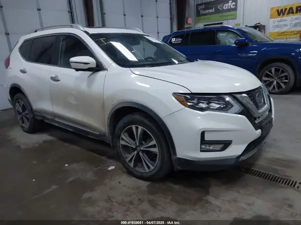 JN8AT2MV9HW022363 2017 NISSAN ROGUE - Image 1